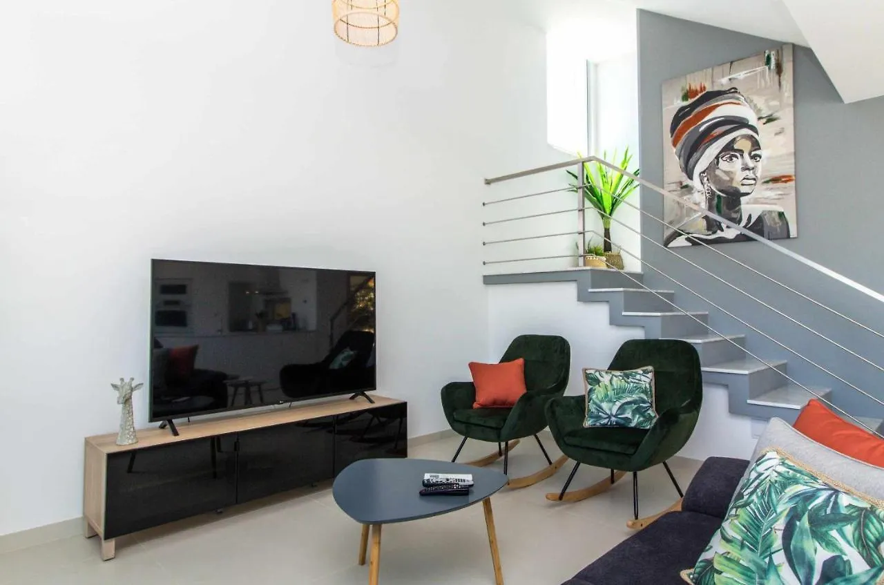 Villa Exotic House By Stay-Ici, Algarve Holiday Rental Albufeira